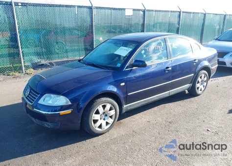 2001 Volkswagen Passat Glx из США, поврежденный, VIN WVWTH63B11P276847